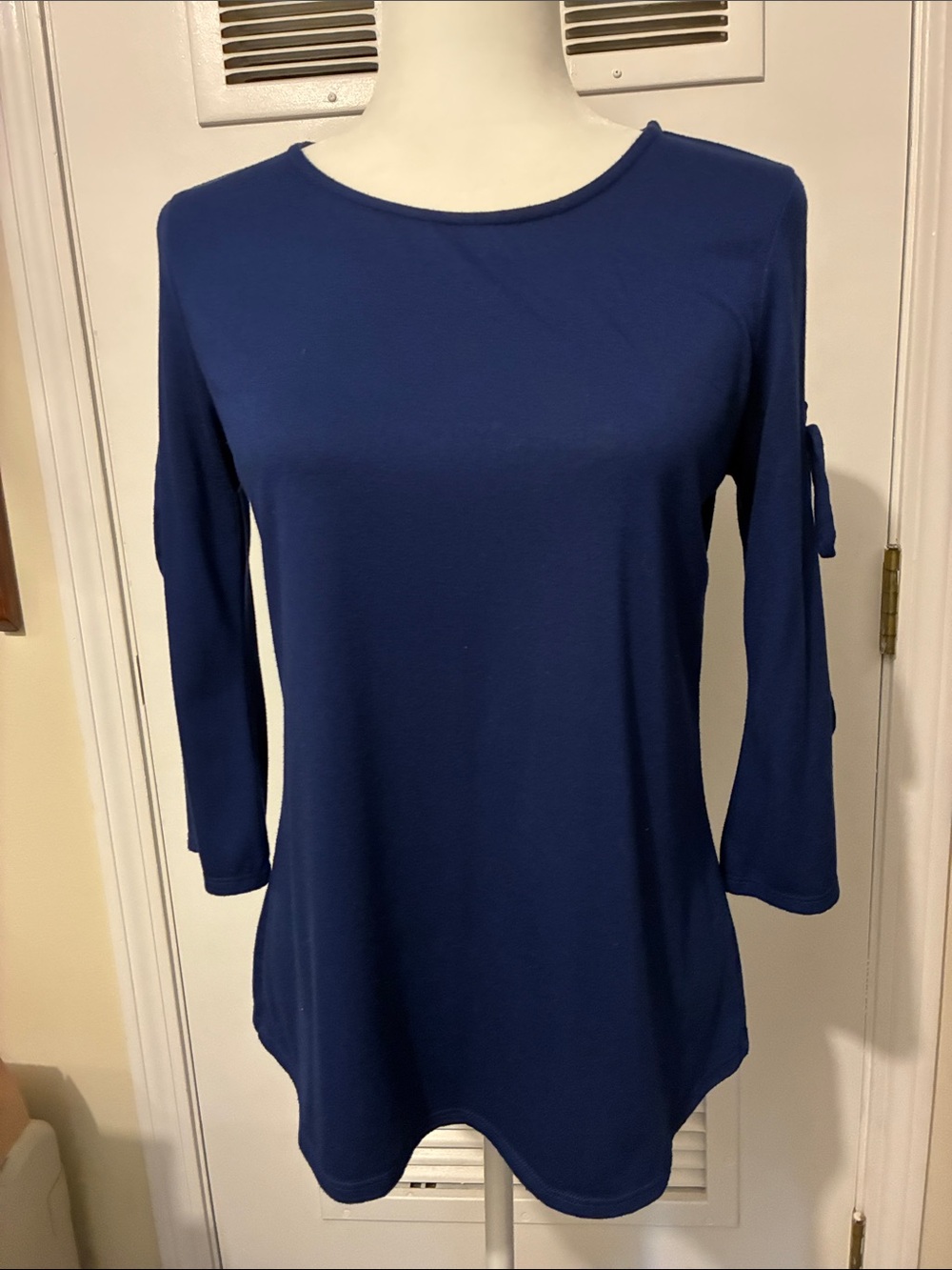 Chico's Navy Blue Long-Sleeve Tunic with Sleeve Tie
